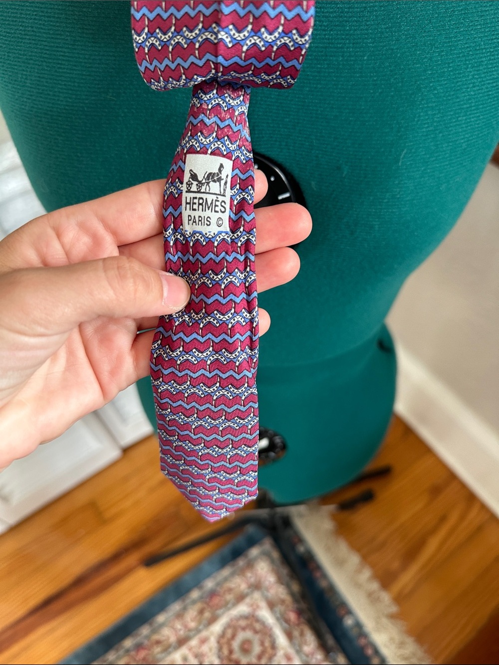Hermès Burgundy Silk Tie with Blue and White Geometric Pattern - Picture 4 of 5